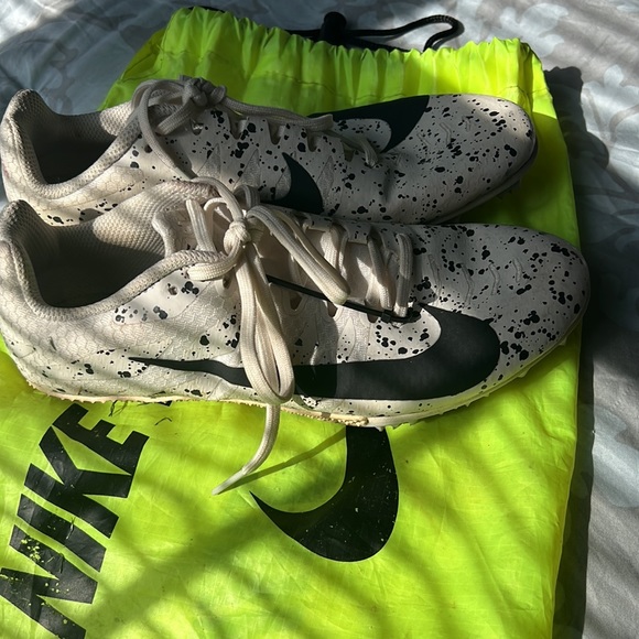 Nike Track Cleats EUC - Picture 2 of 4